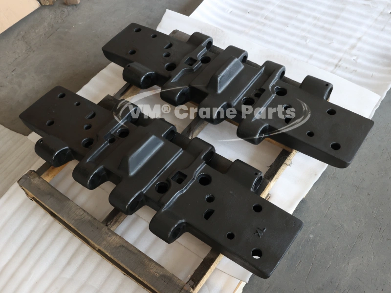 American 9310 track shoe