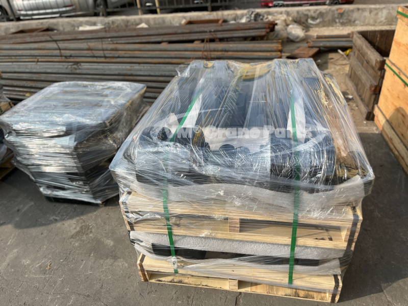 delivery of bottom roller