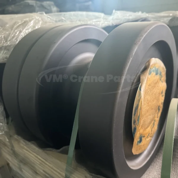 Manitowoc 2250 Bottom Roller - Image 2