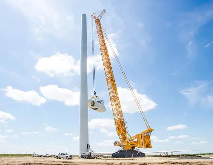 Liebherr LR 11000 The 1000-Ton Crawler